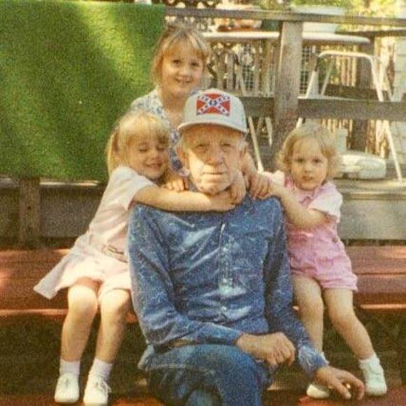 Meet your Posher, Rachel - Picture 1 of 1